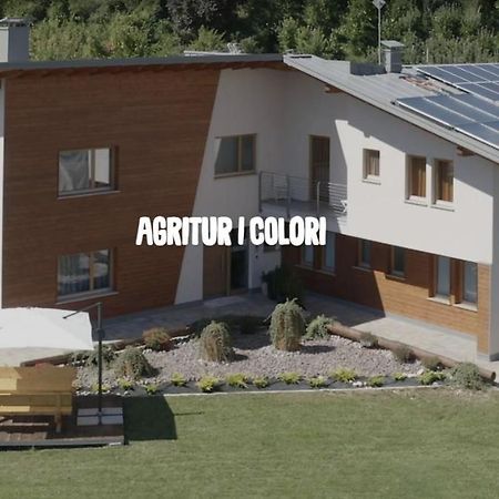 לינה וארוחת בוקר סאנזנו Agritur I Colori מראה חיצוני תמונה